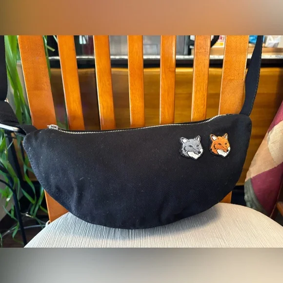 MAISON KITSUNÉ Black Double Fox Head Pouch - Picture 2 of 7